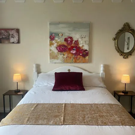 Waterfront Rest فندق مبيت وإفطار كليفدين