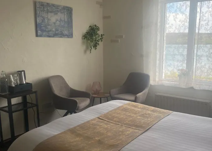 Waterfront Rest 3* Clifden